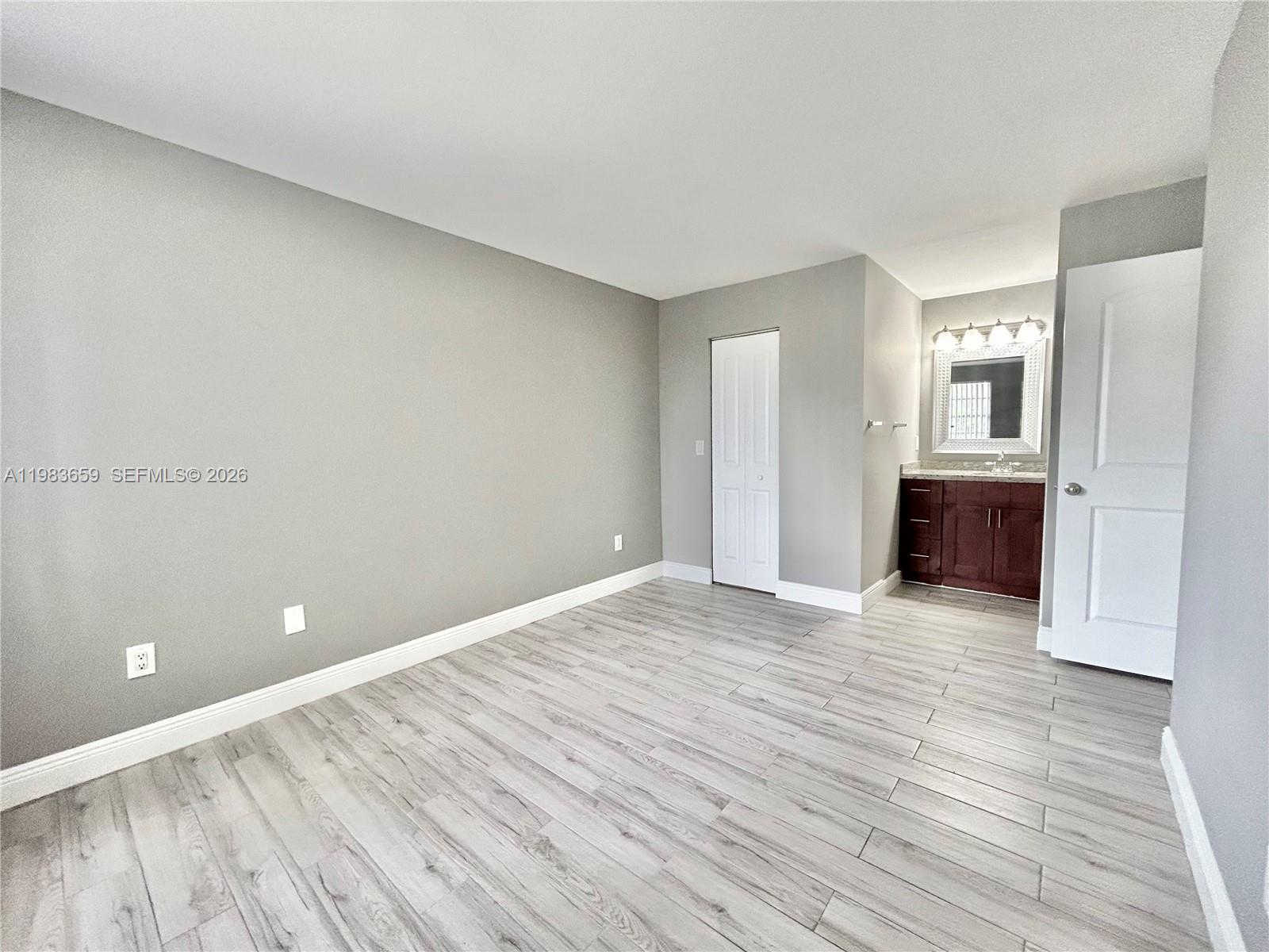 ROYAL POINCIANA CONDO - Residential Lease