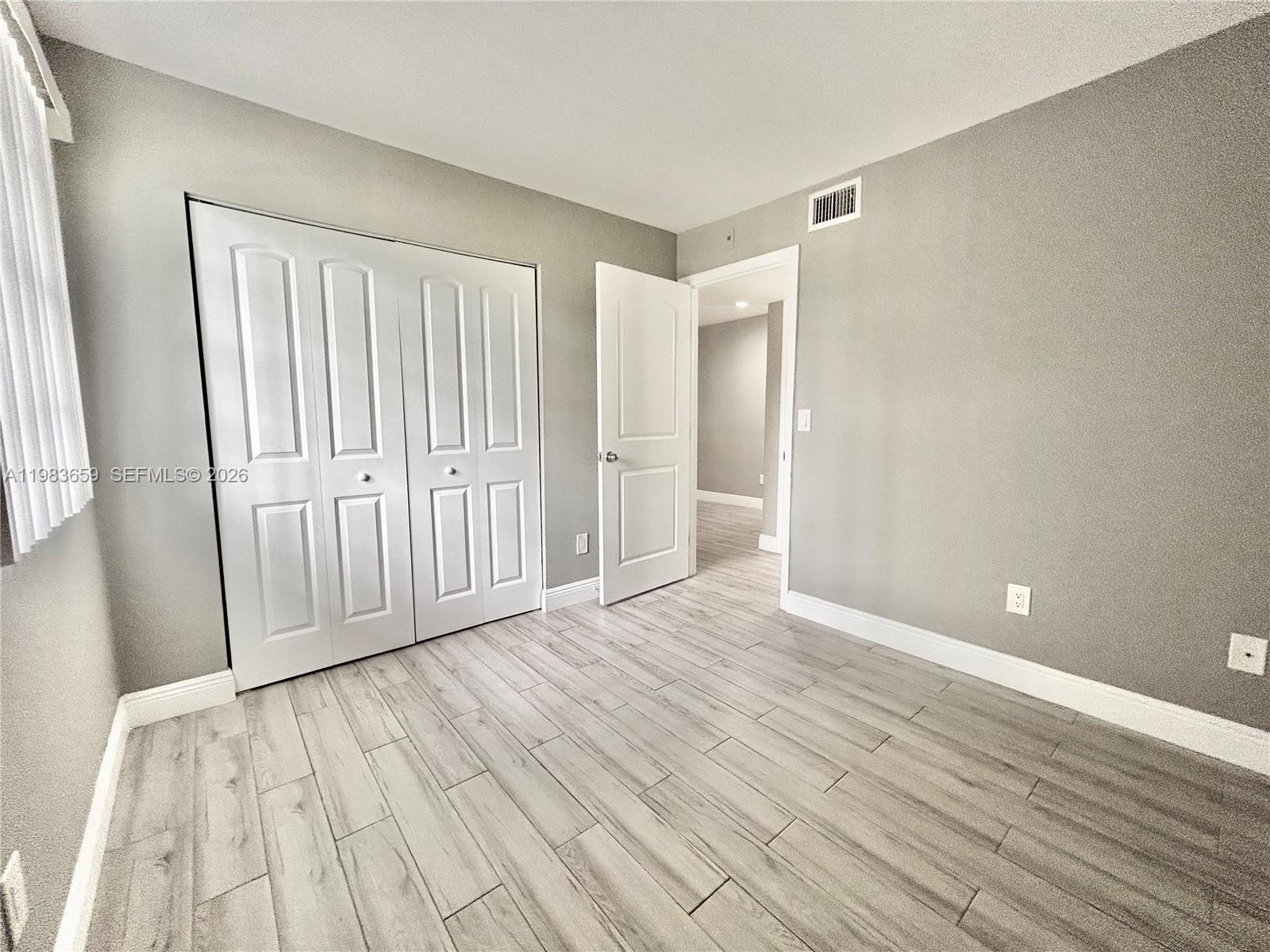 ROYAL POINCIANA CONDO - Residential Lease