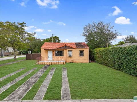 389 Lafayette Dr Miami Springs FL 33166