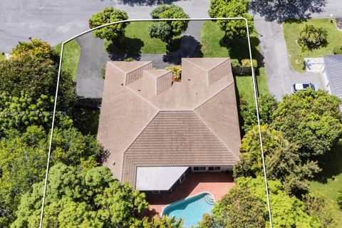 Tiny photo for 7749 SW 184th Way, Cutler Bay, FL 33157 (MLS # A12008390)