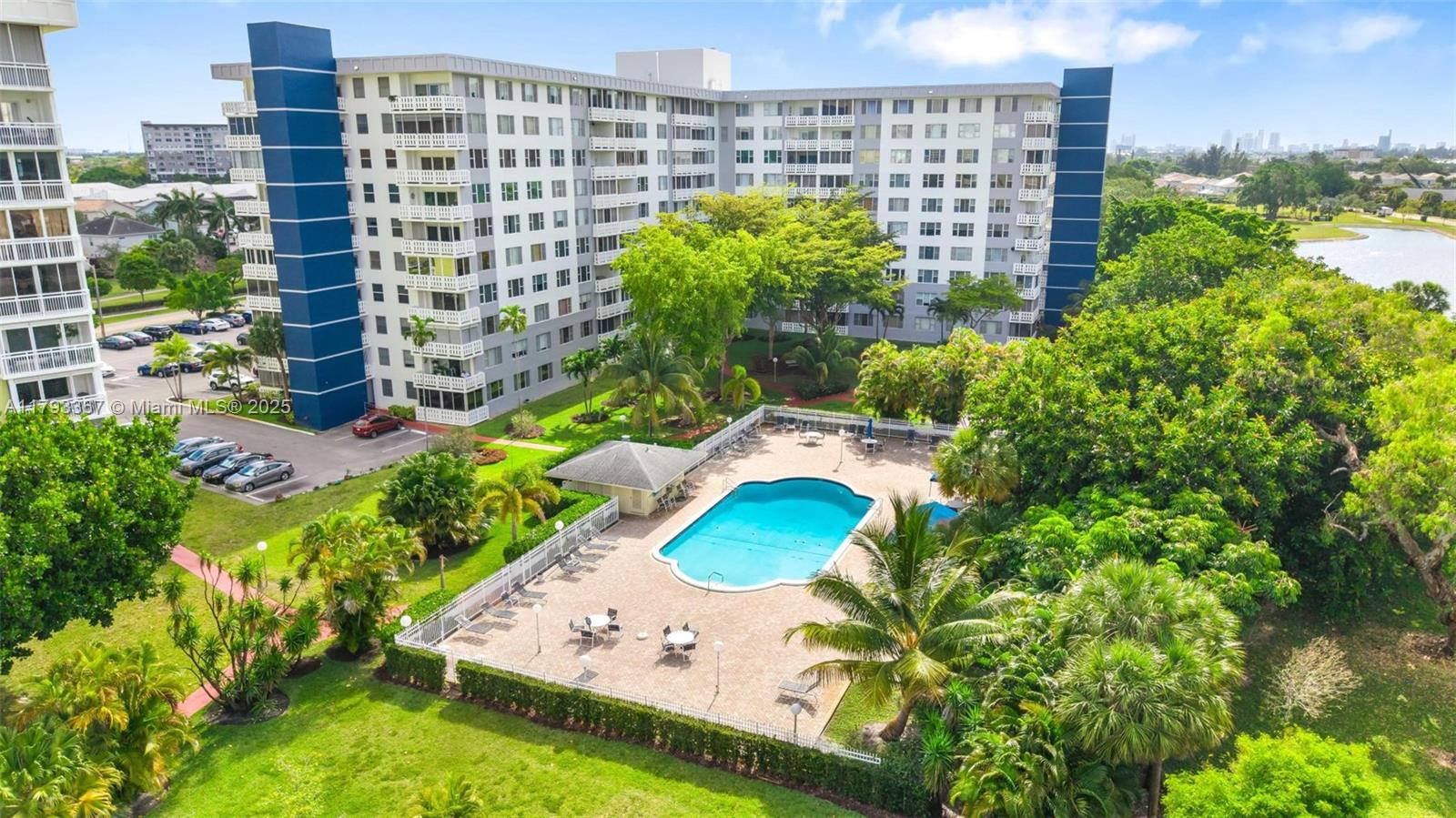 HILLCREST EAST NO 22 COND - Residential