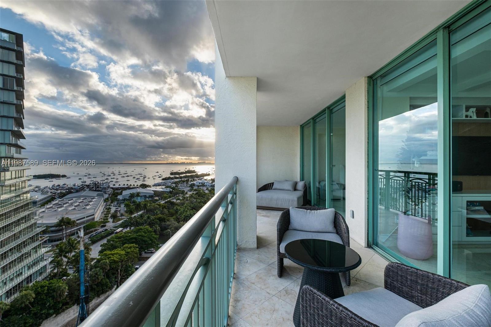 THE TOWER RESIDENCES COND - Residential