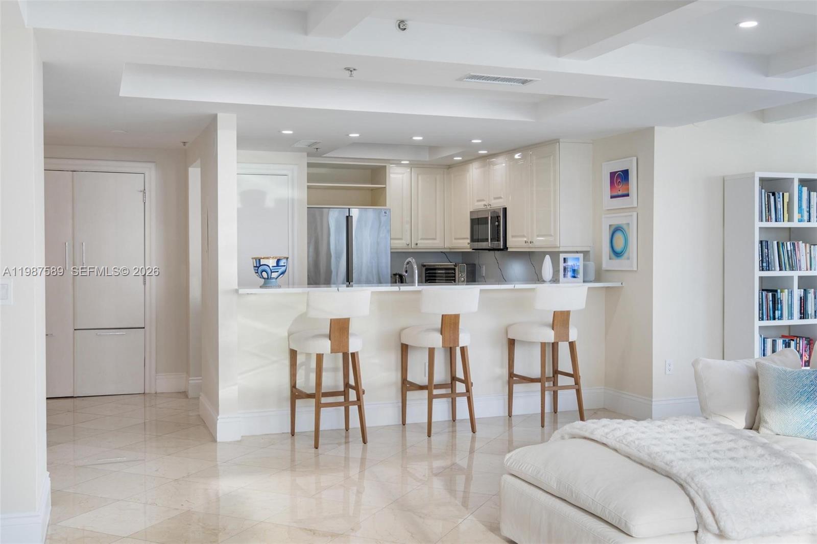 THE TOWER RESIDENCES COND - Residential