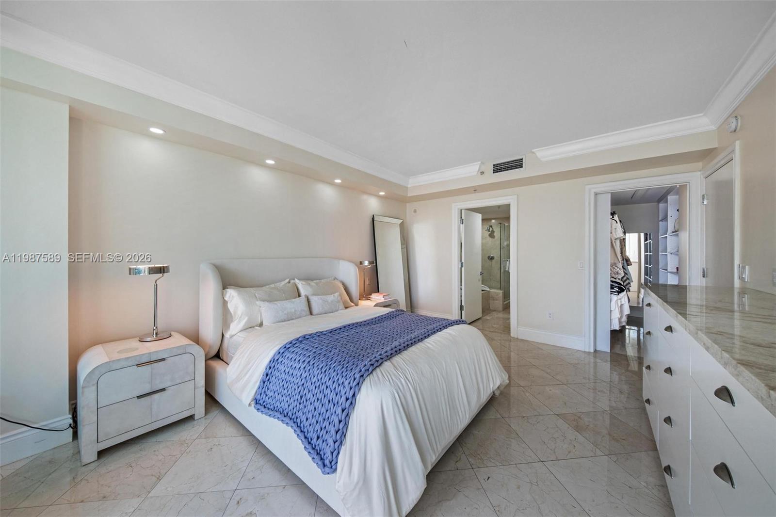 THE TOWER RESIDENCES COND - Residential