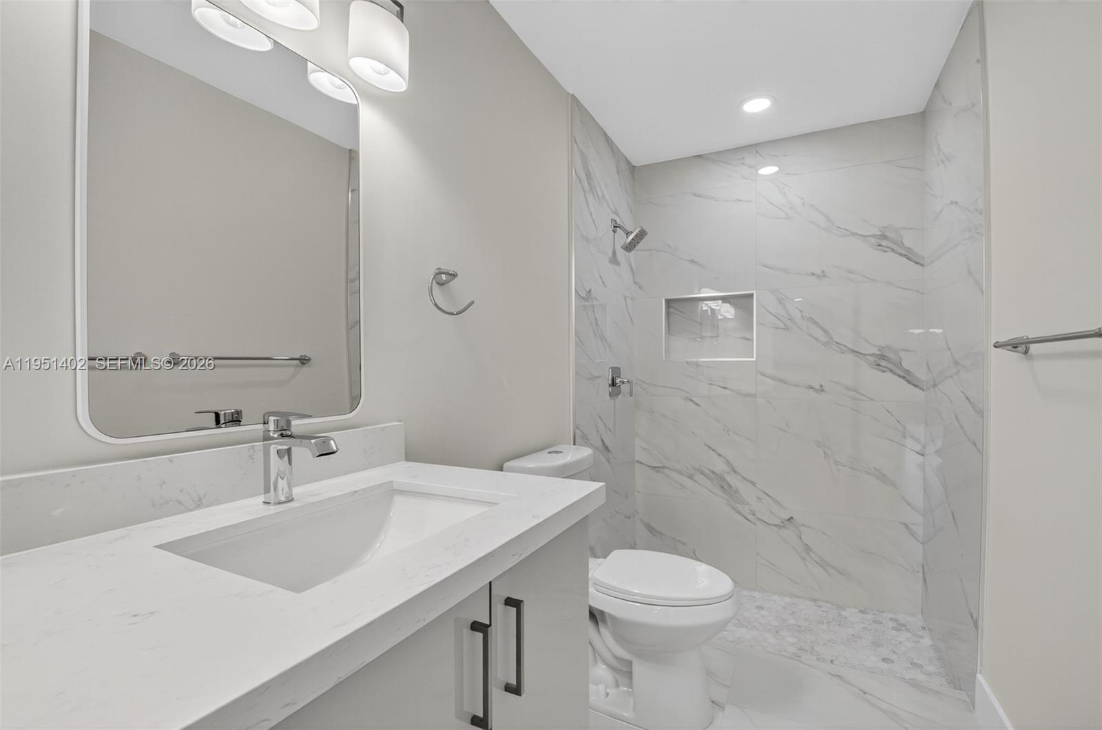 WHISPER WALK - Residential