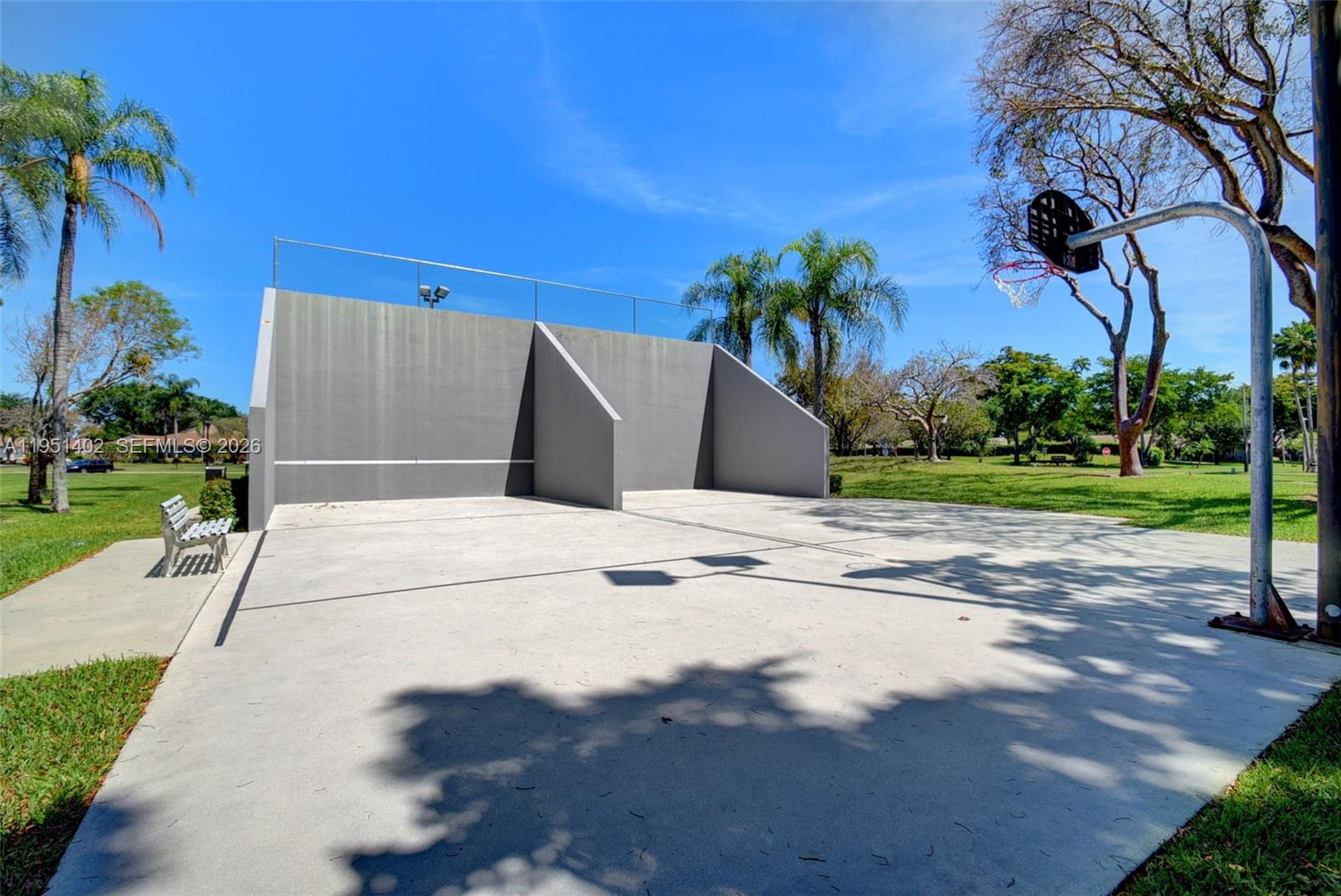 WHISPER WALK - Residential