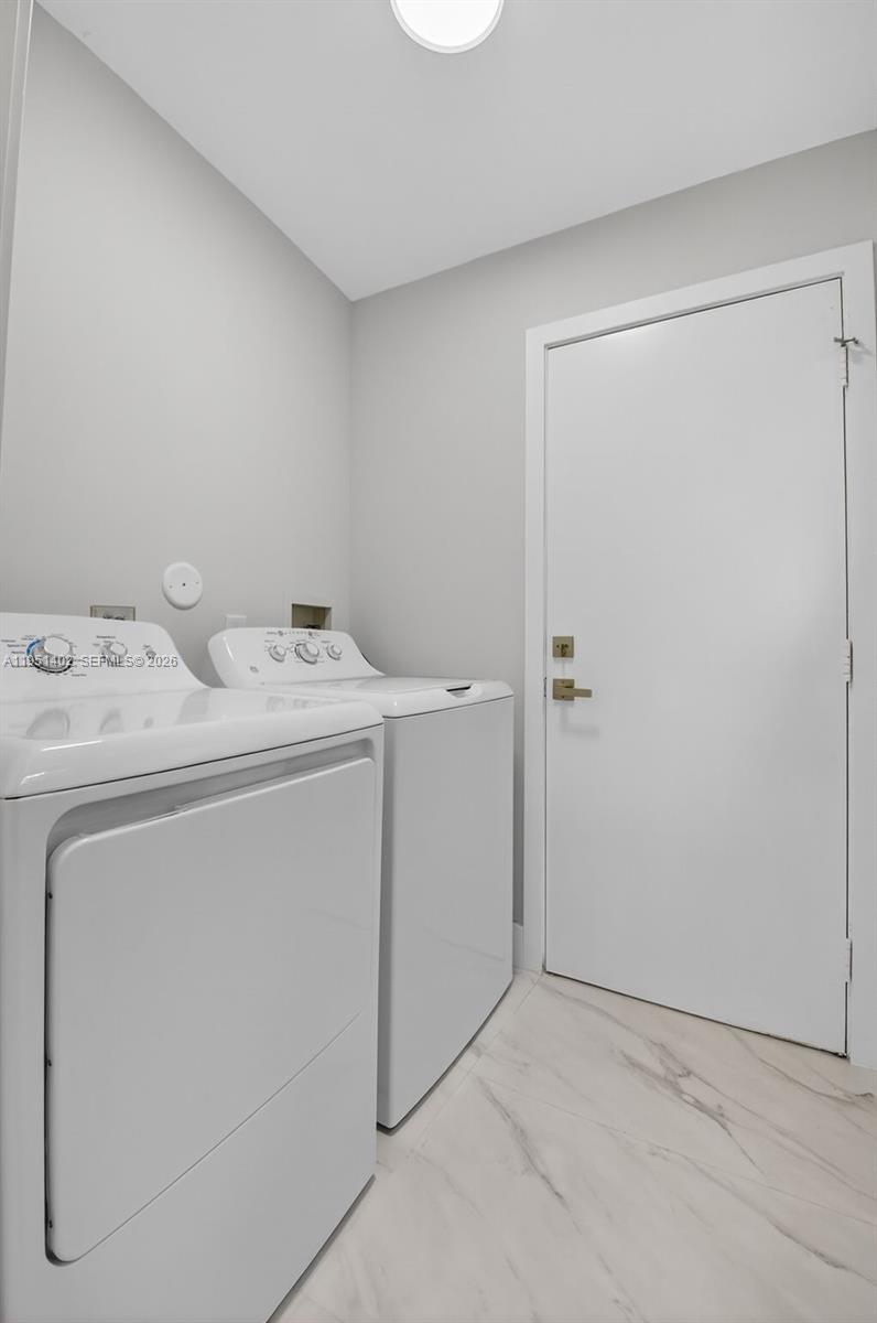 WHISPER WALK - Residential