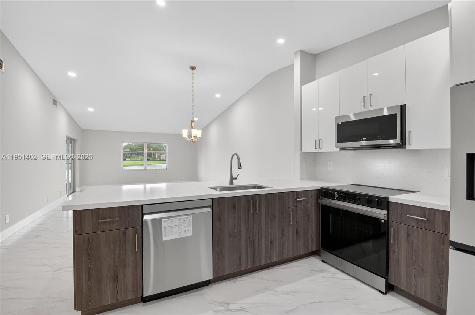 WHISPER WALK - Residential