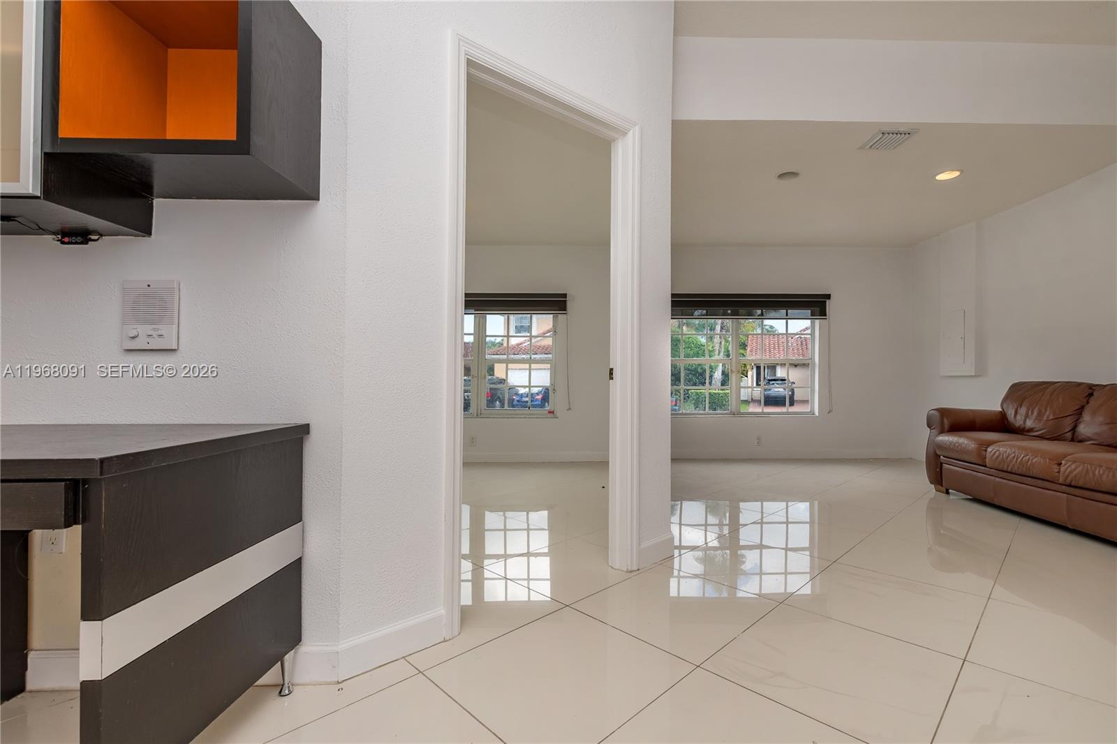 DORAL GLEN T-17816 - Residential