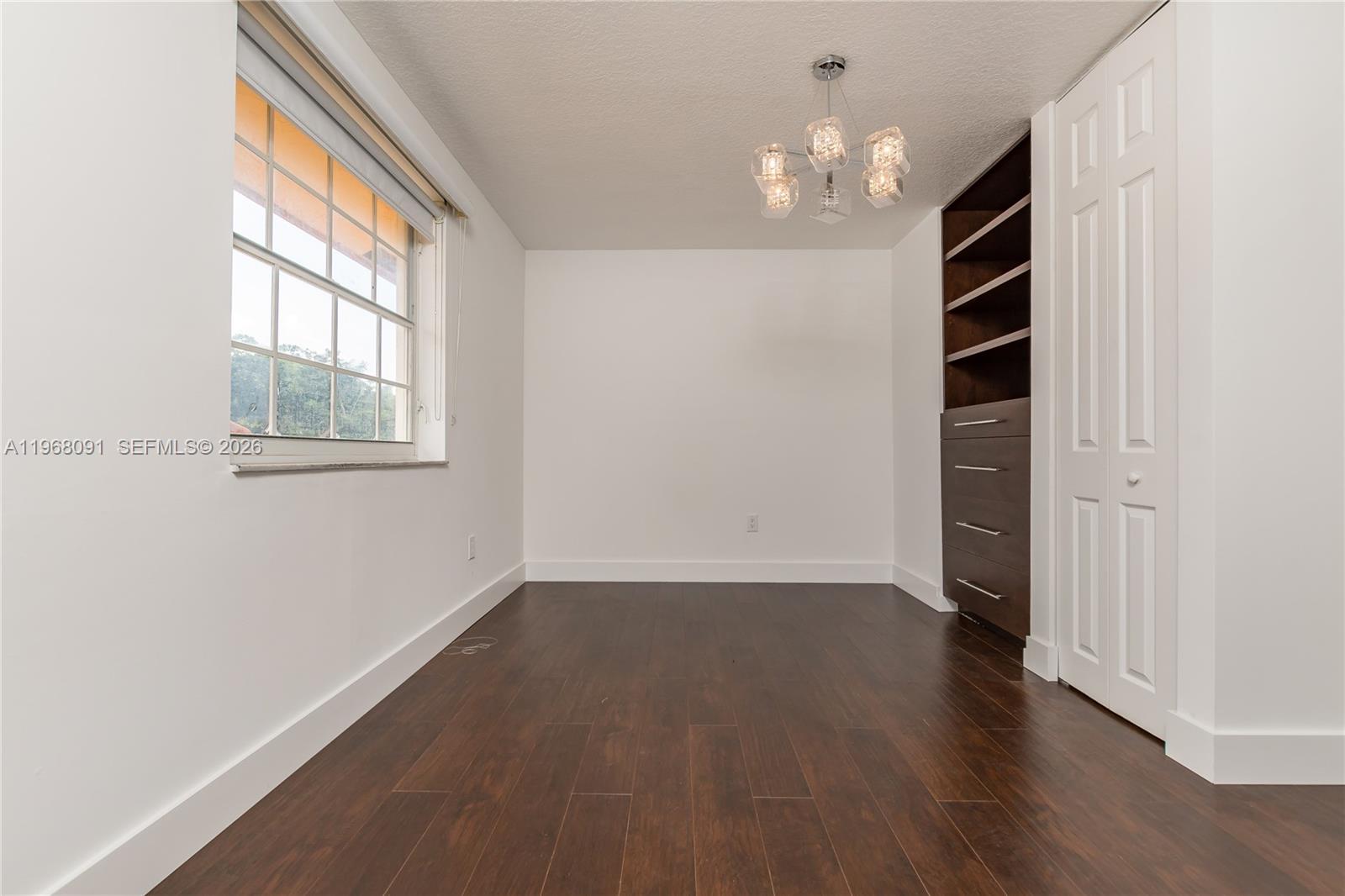 DORAL GLEN T-17816 - Residential