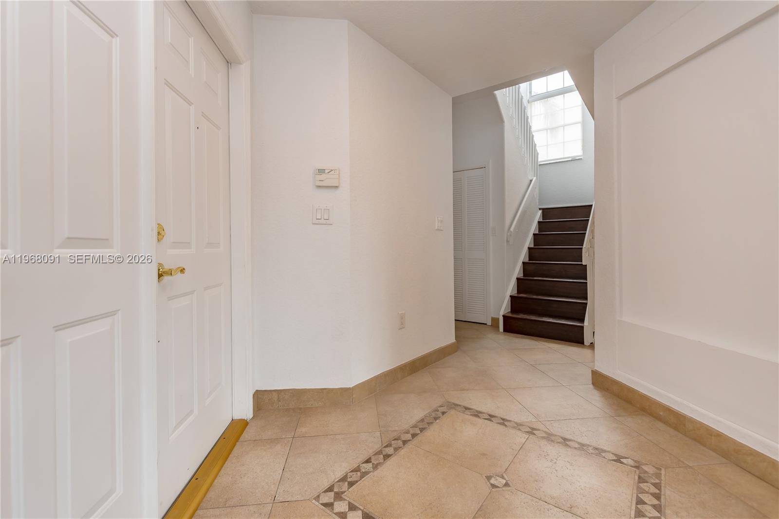 DORAL GLEN T-17816 - Residential