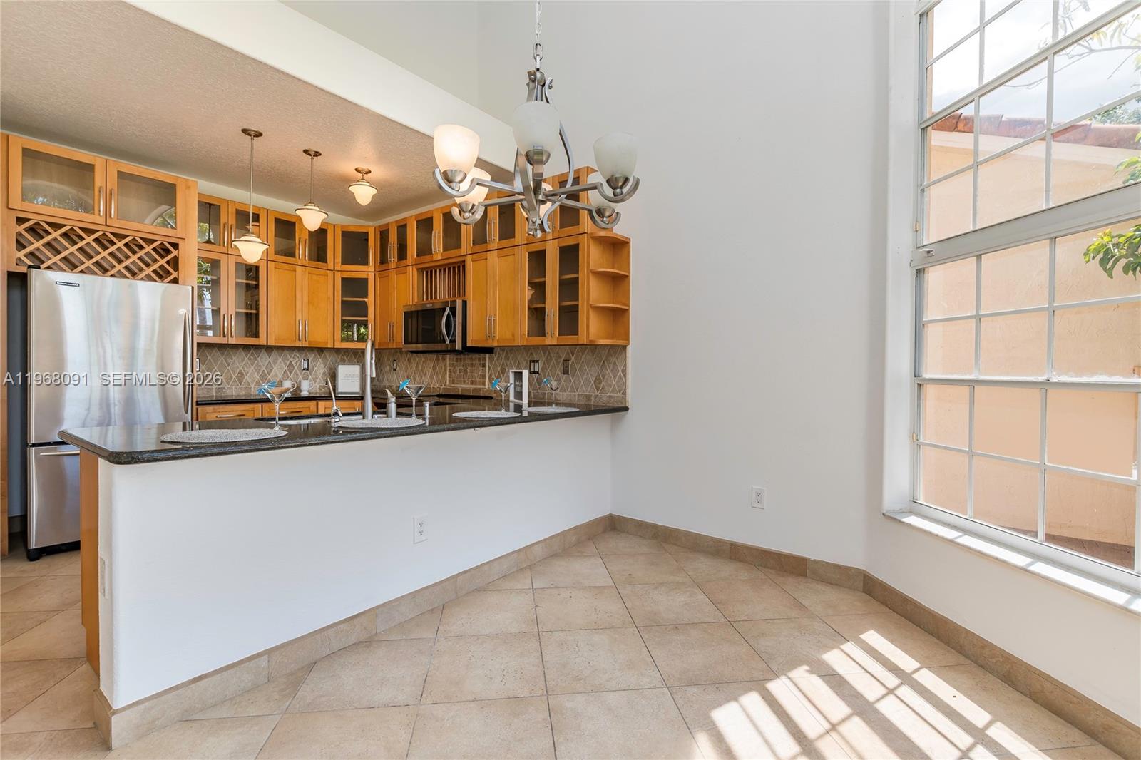 DORAL GLEN T-17816 - Residential