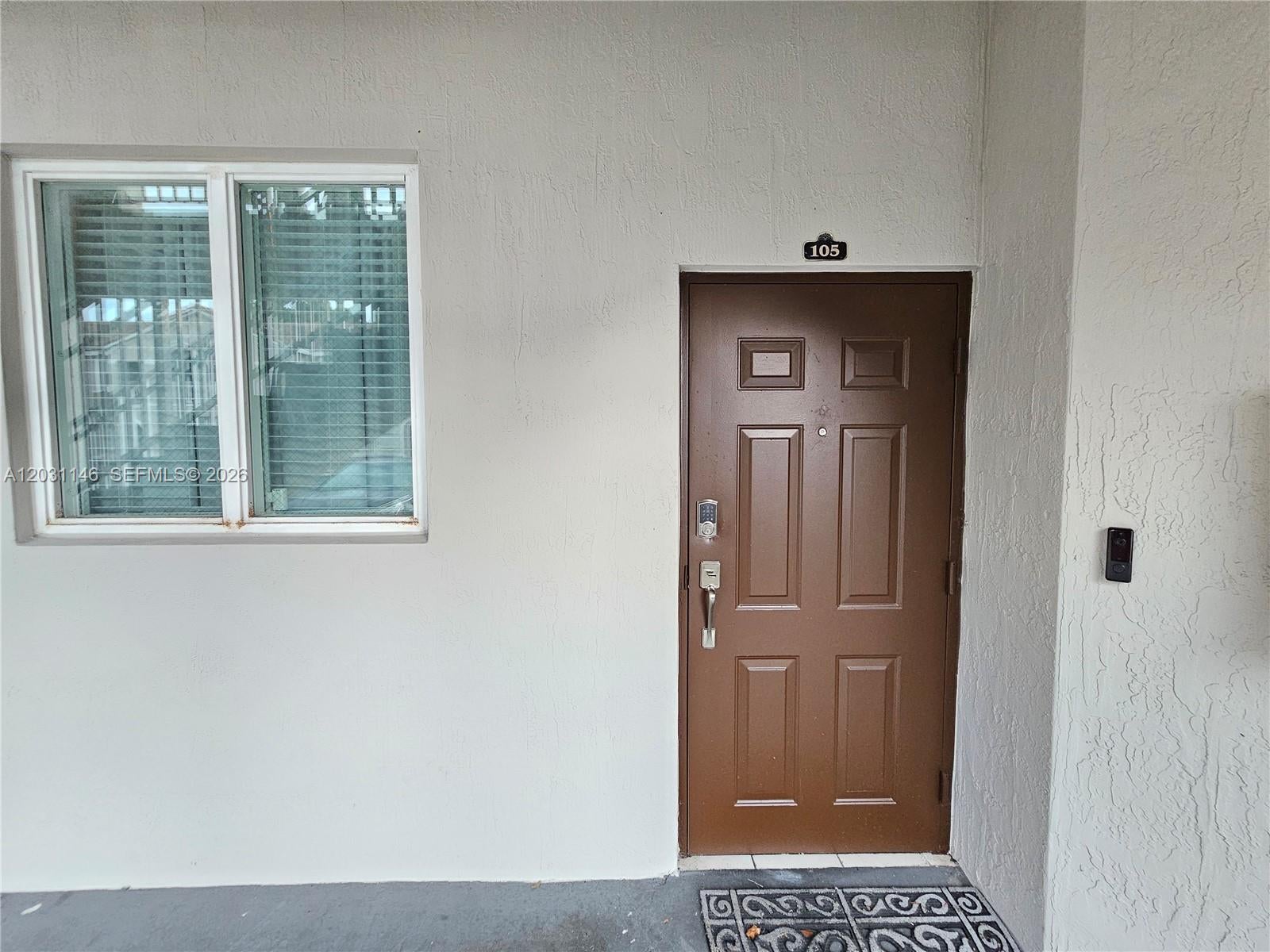 1661 SE 28th St 105