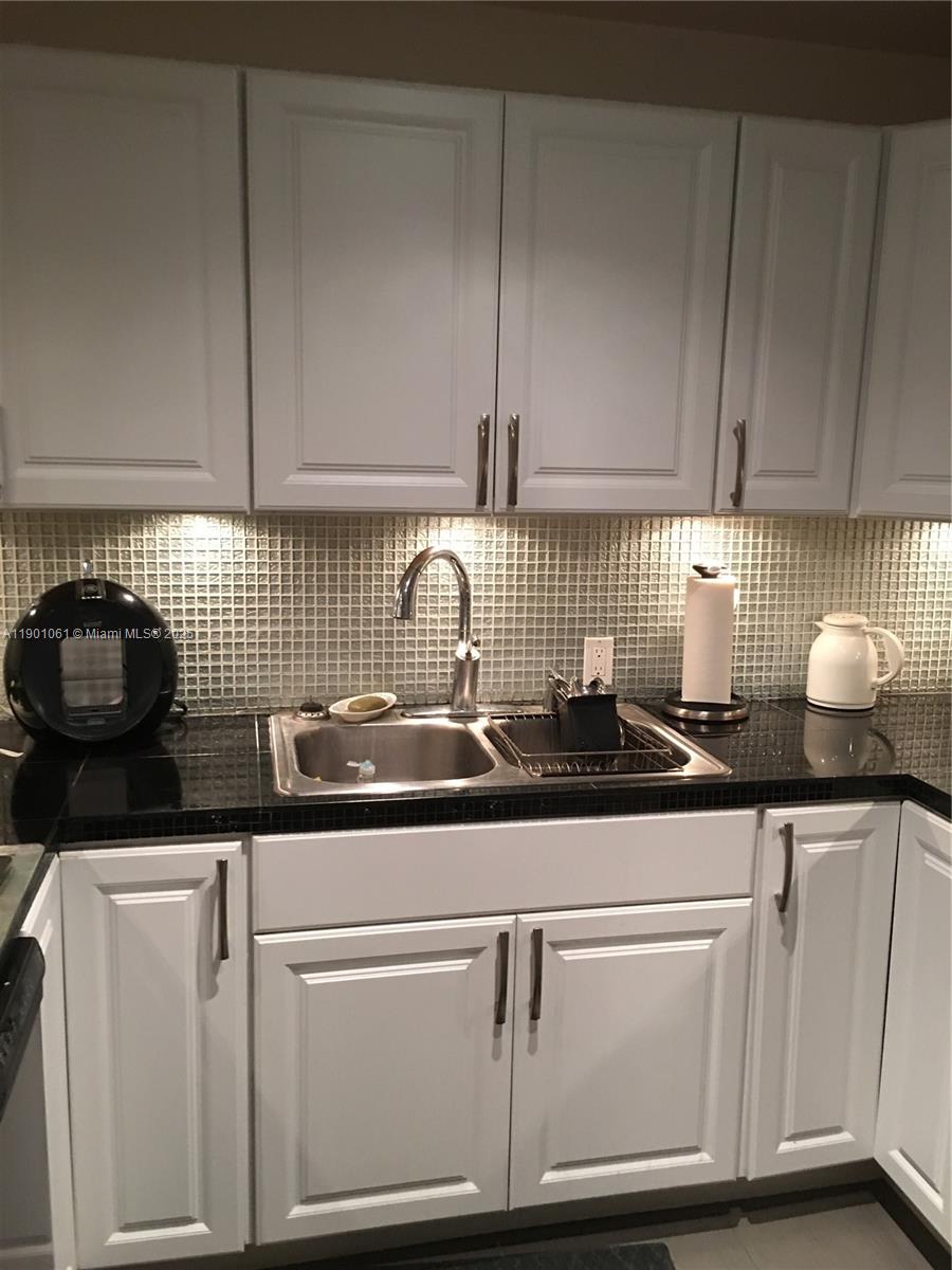 ARLEN BEACH CONDO - Residential