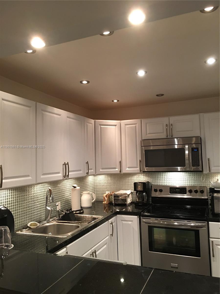 ARLEN BEACH CONDO - Residential