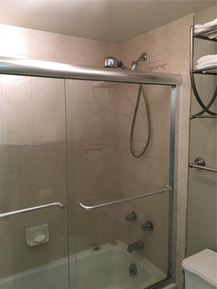 ARLEN BEACH CONDO - Residential