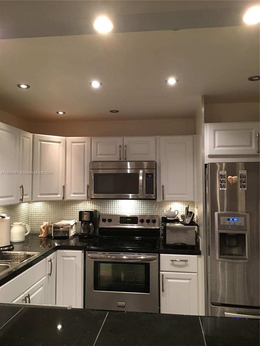 ARLEN BEACH CONDO - Residential