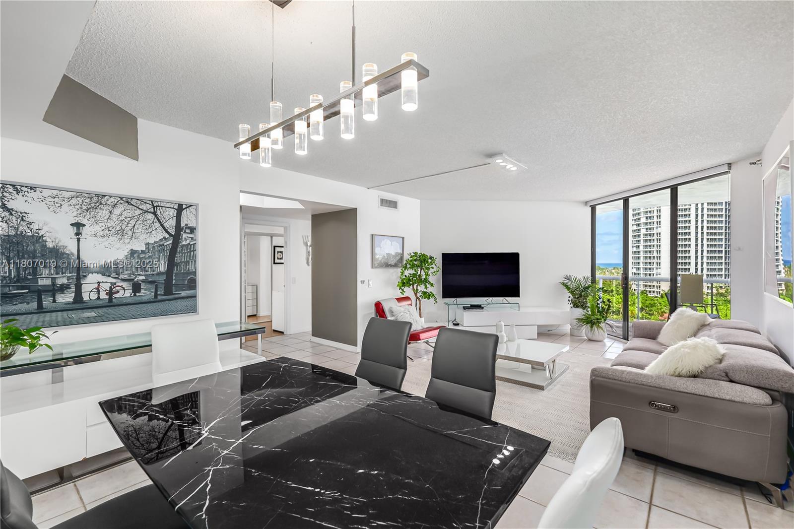 3610 Yacht Club Dr 1005