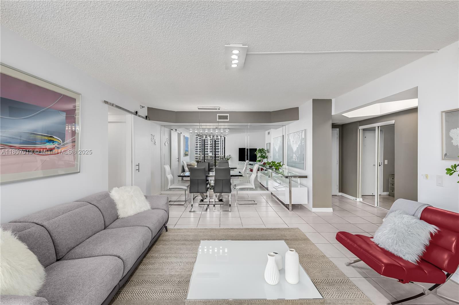3610 Yacht Club Dr 1005