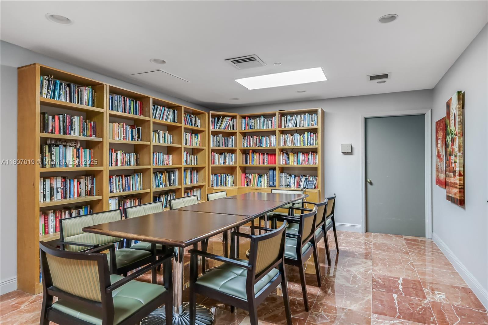 PORTSVIEW @ THE WATERWAYS - Residential