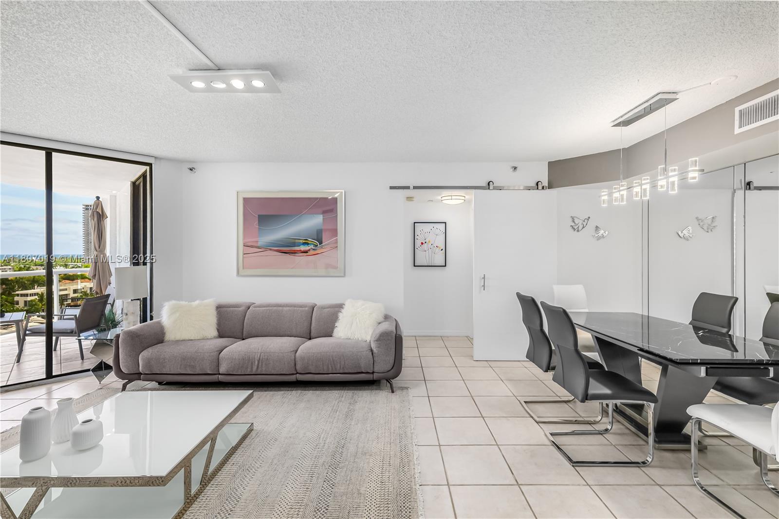 3610 Yacht Club Dr 1005