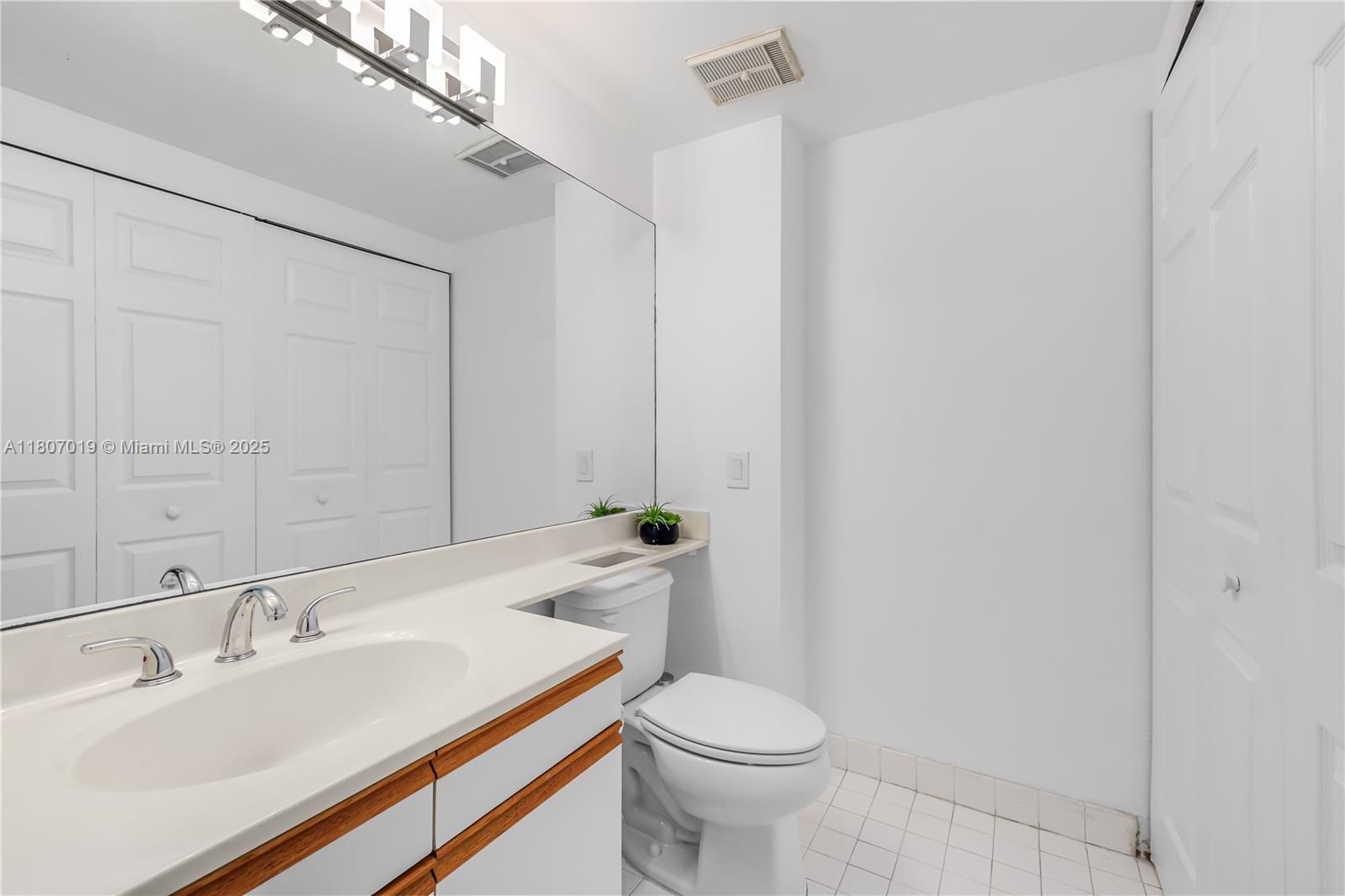 PORTSVIEW @ THE WATERWAYS - Residential