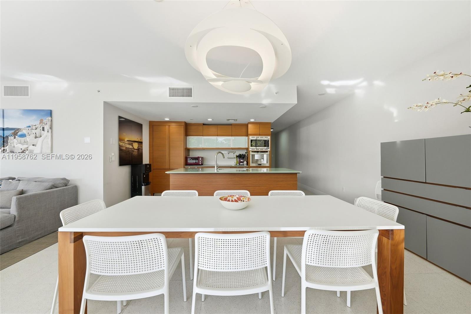 MEI CONDO - Residential