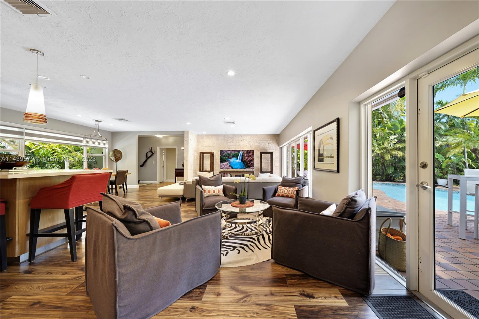 SANS SOUCI REV & AMD - Residential Lease