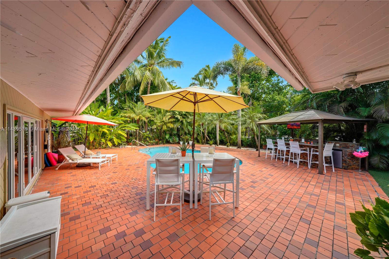 SANS SOUCI REV & AMD - Residential Lease