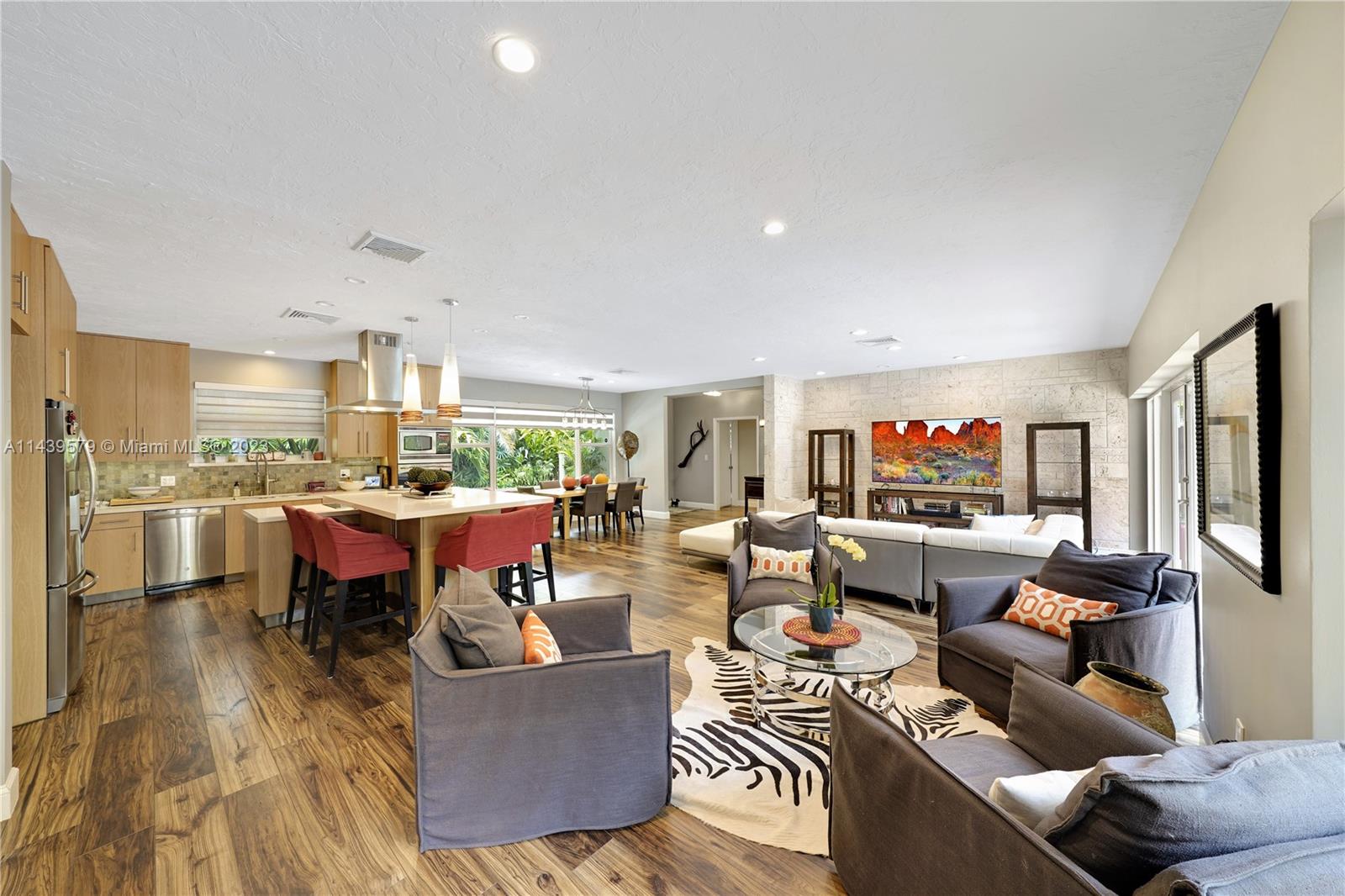 SANS SOUCI REV & AMD - Residential Lease