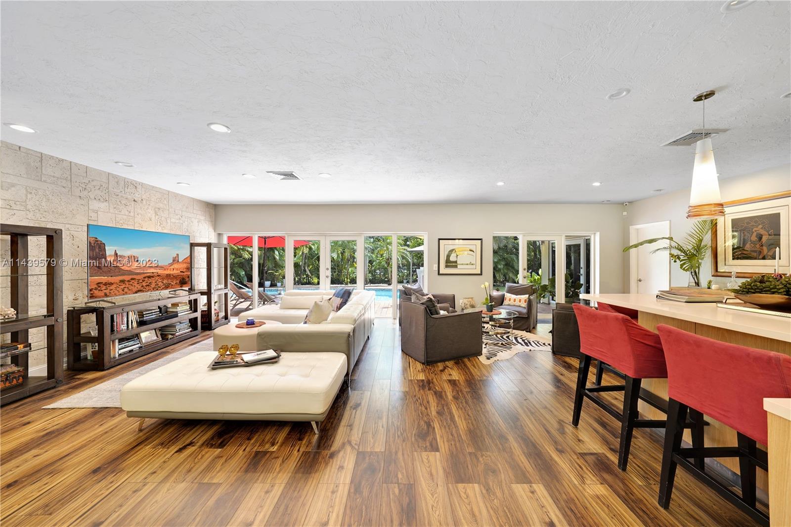 SANS SOUCI REV & AMD - Residential Lease