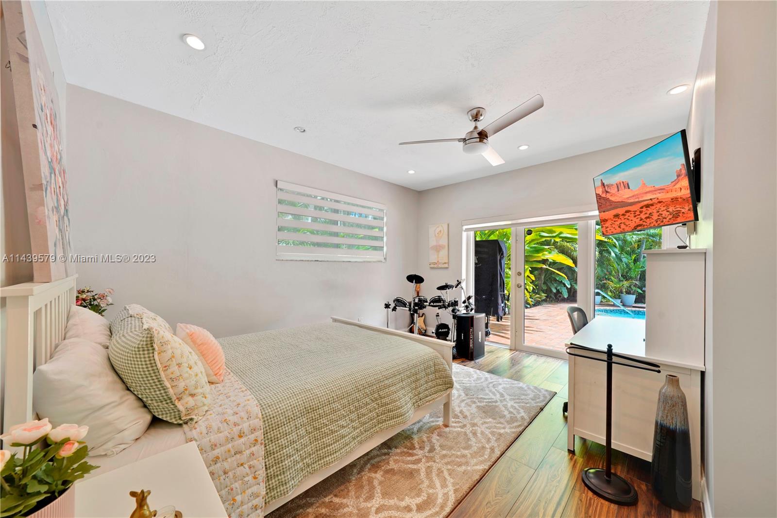 SANS SOUCI REV & AMD - Residential Lease