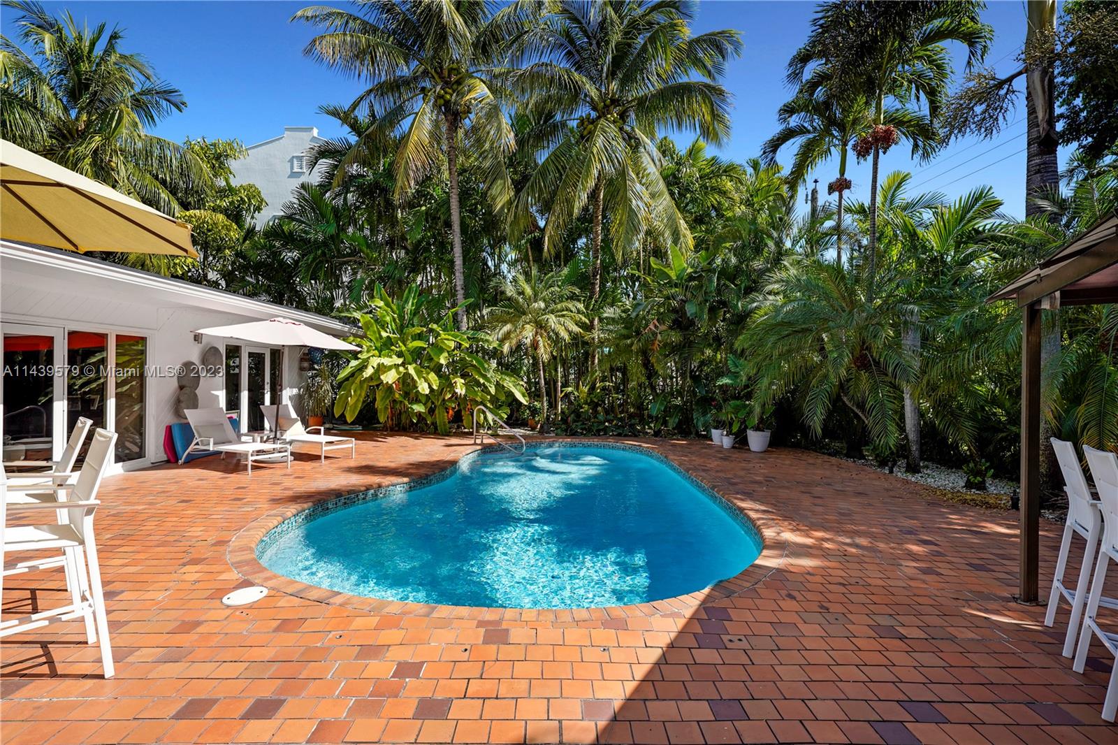 SANS SOUCI REV & AMD - Residential Lease