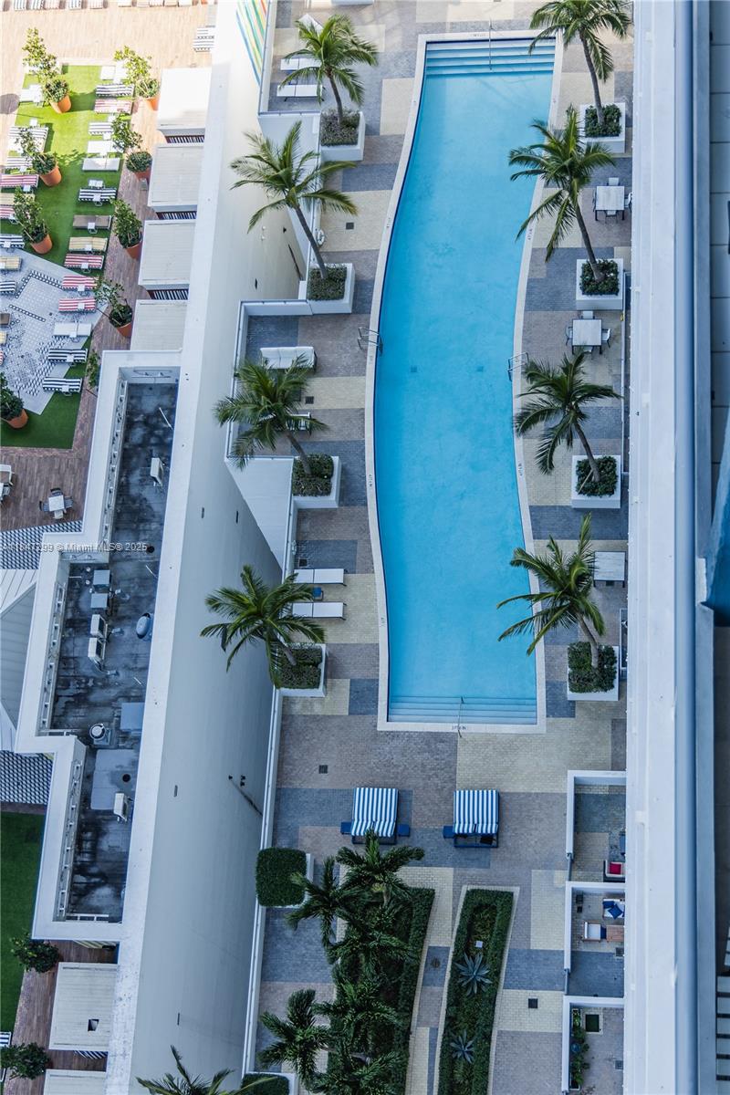 INFINITY AT BRICKELL COND - Residential