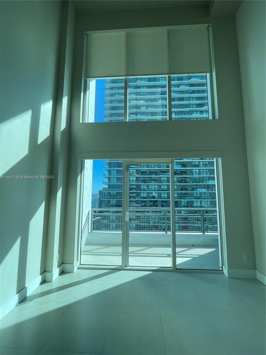 INFINITY AT BRICKELL COND - Residential