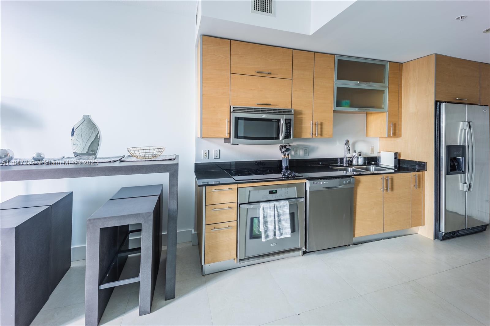 INFINITY AT BRICKELL COND - Residential