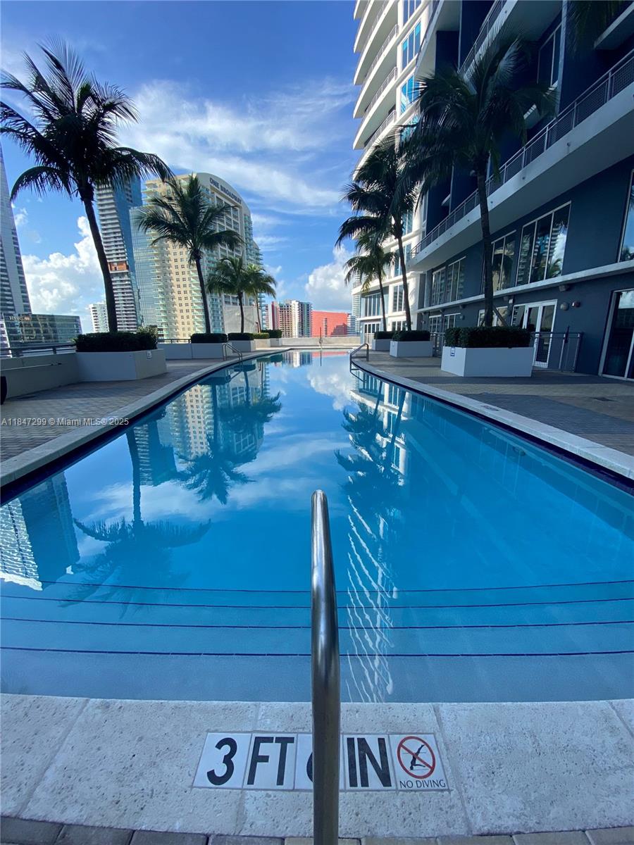 INFINITY AT BRICKELL COND - Residential