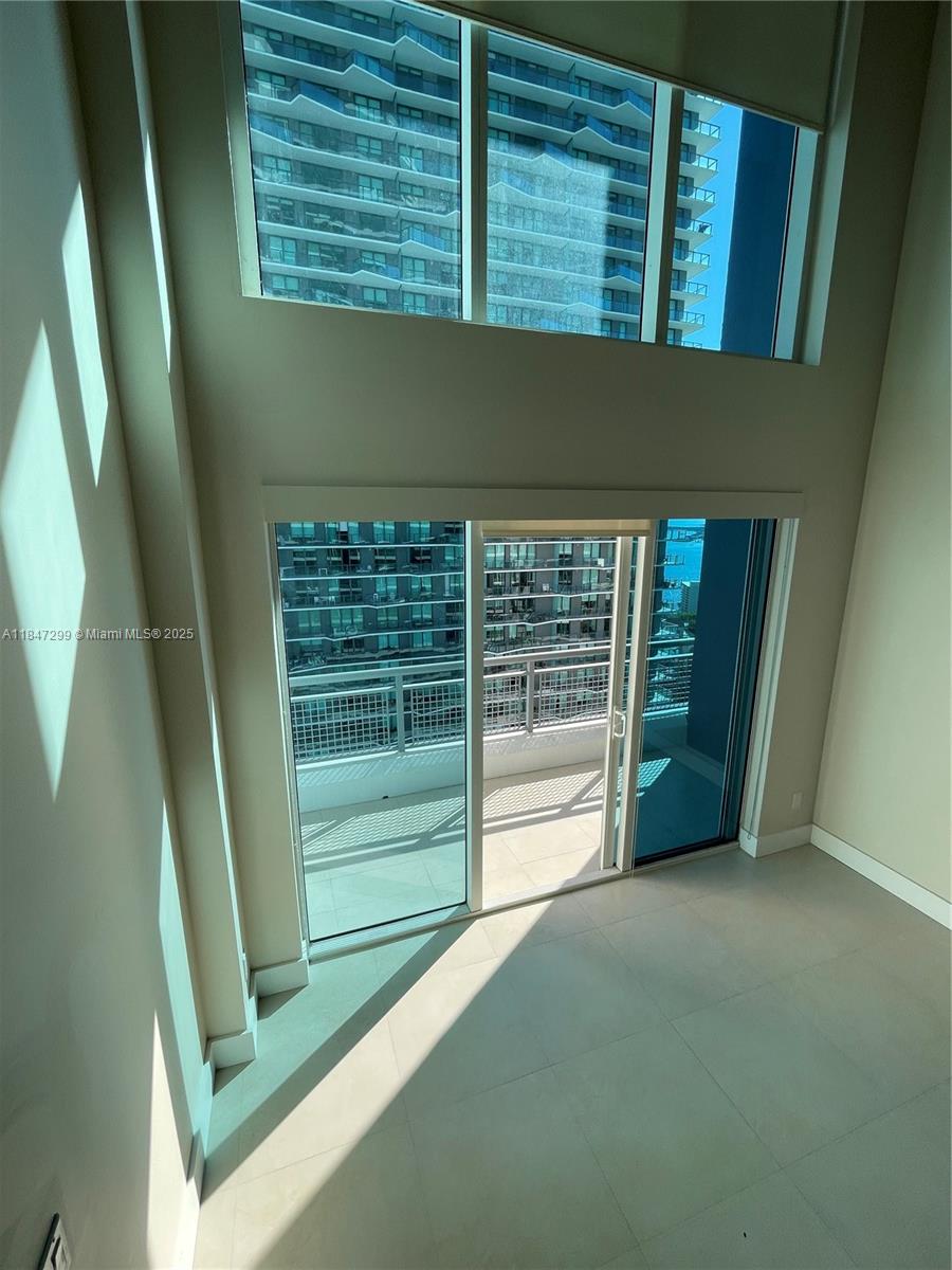 INFINITY AT BRICKELL COND - Residential