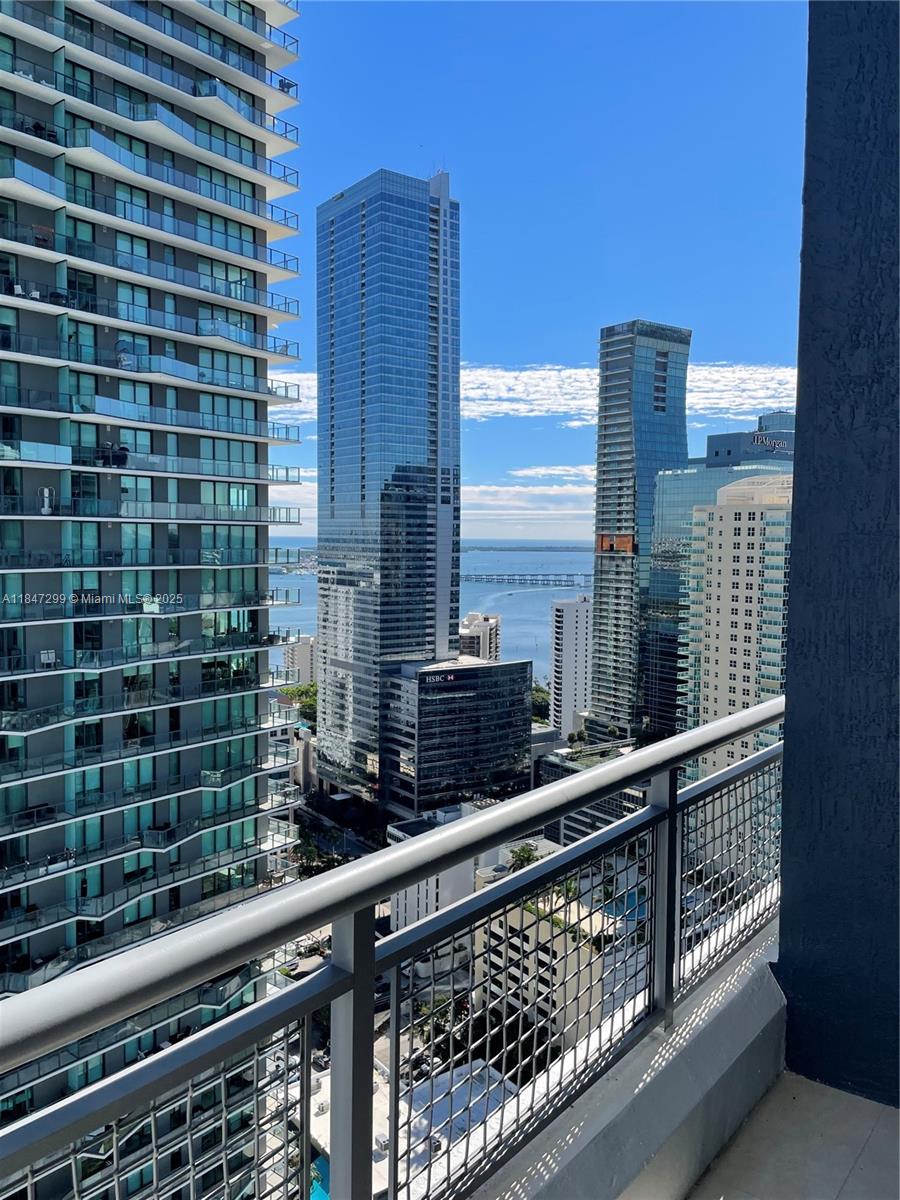 INFINITY AT BRICKELL COND - Residential