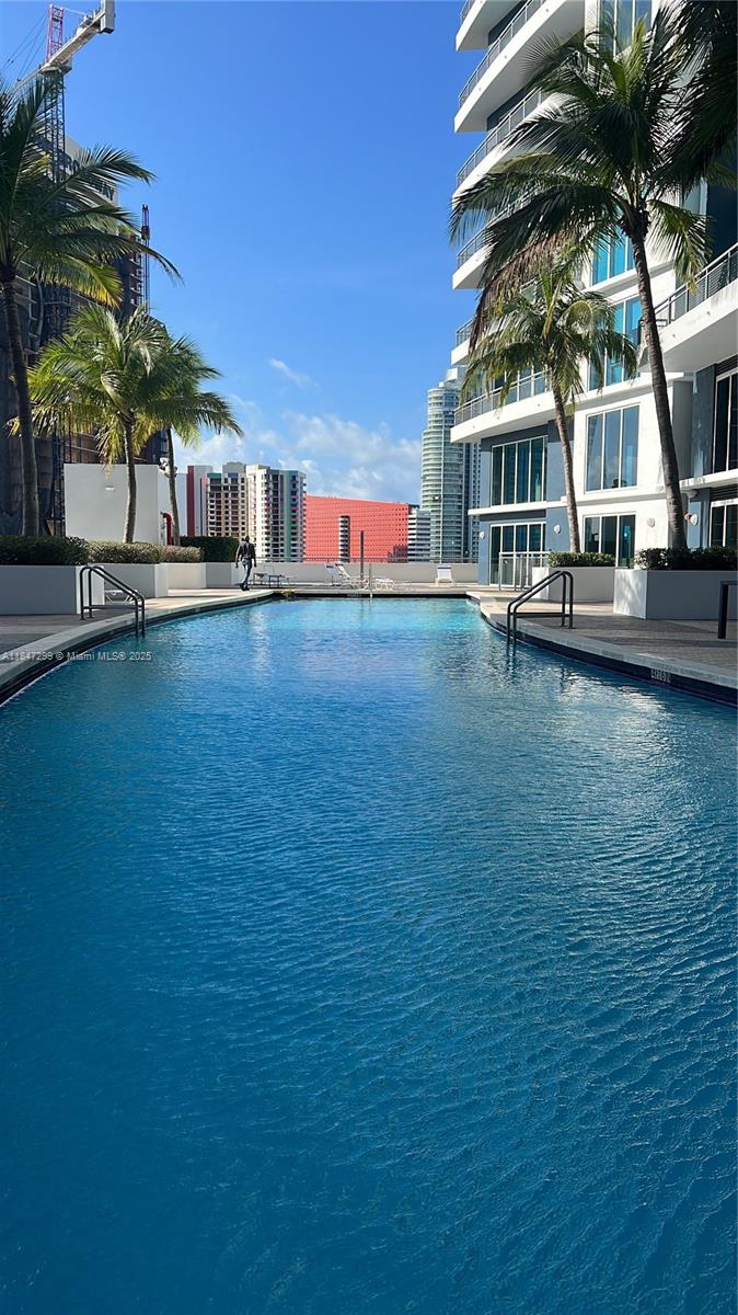 INFINITY AT BRICKELL COND - Residential