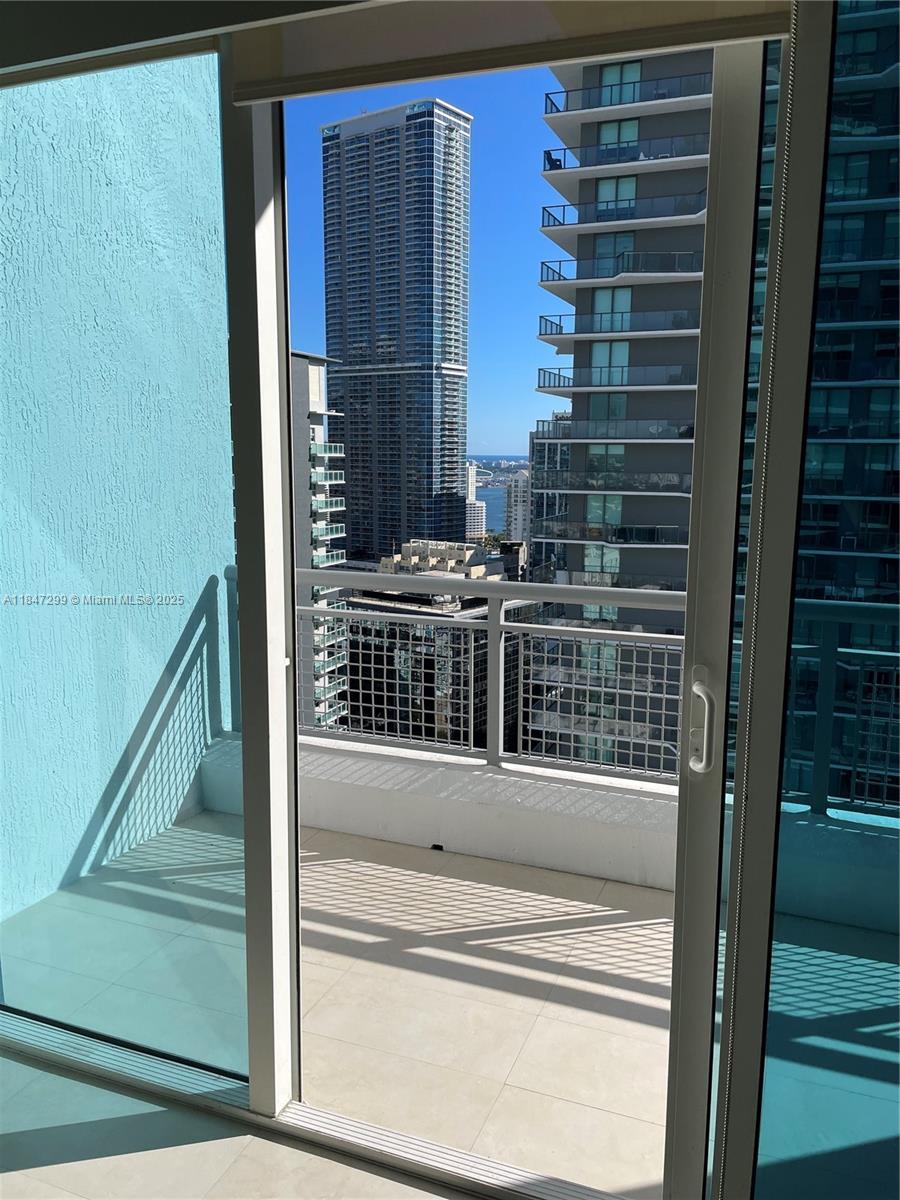 INFINITY AT BRICKELL COND - Residential
