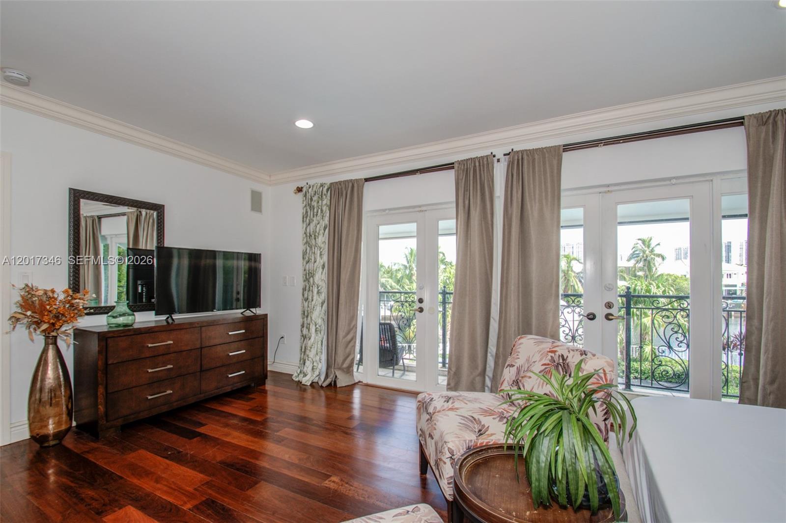 EASTERN SHORES - Residential Lease
