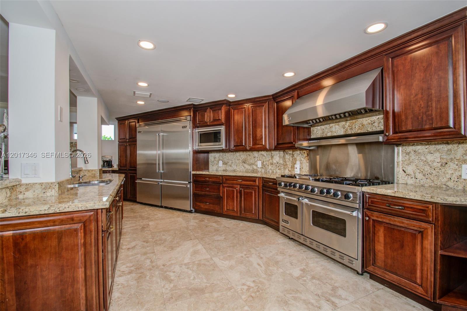 EASTERN SHORES - Residential Lease