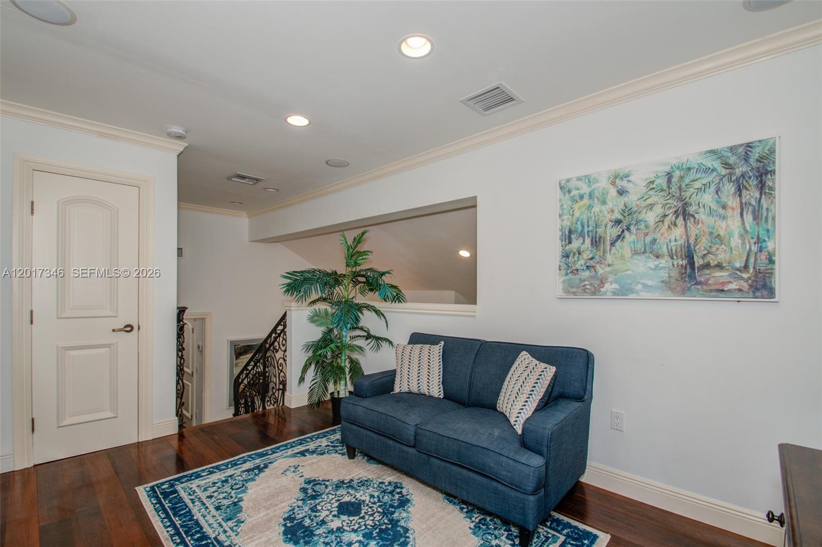 EASTERN SHORES - Residential Lease