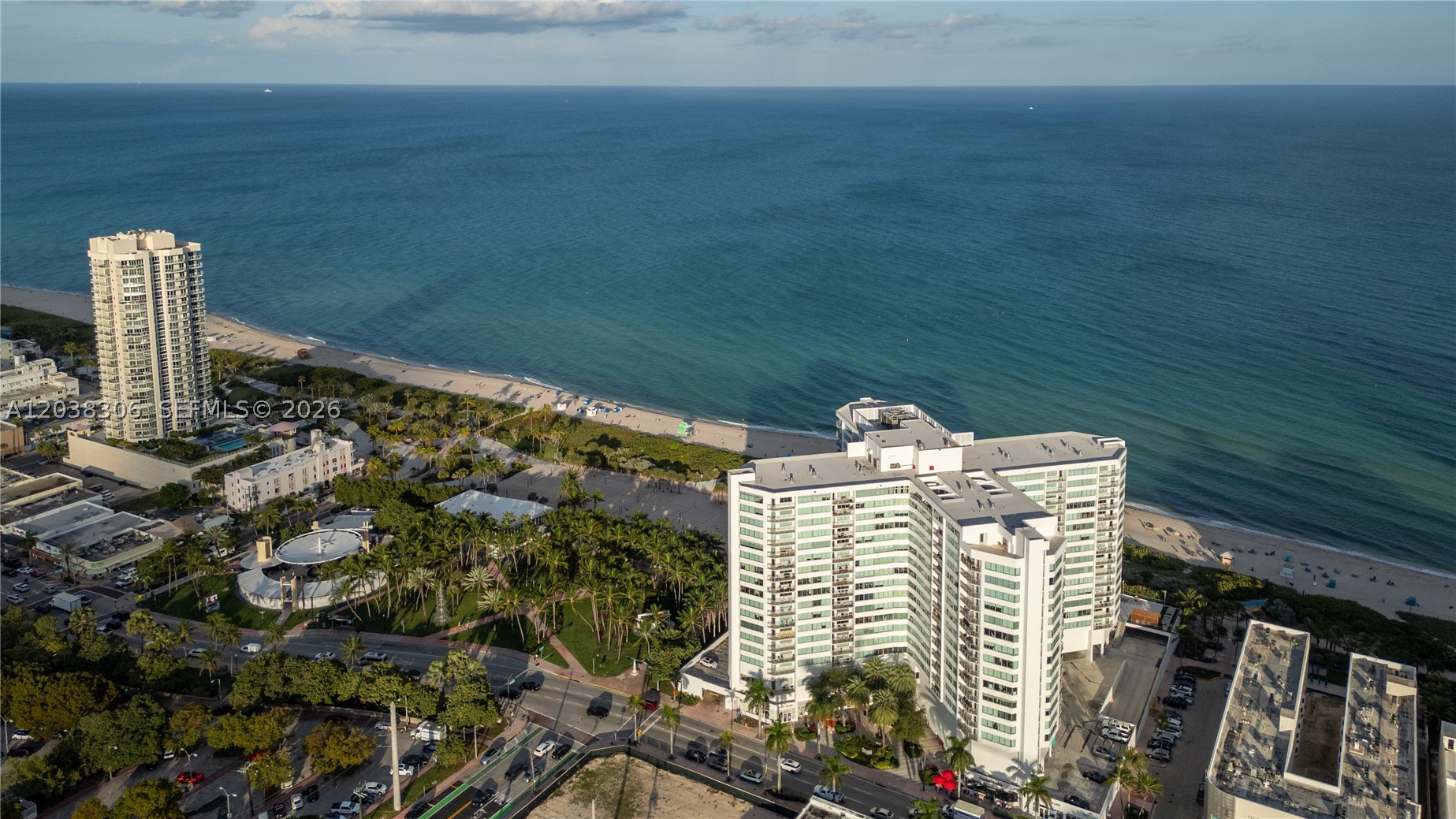 7135 Collins Ave 1216