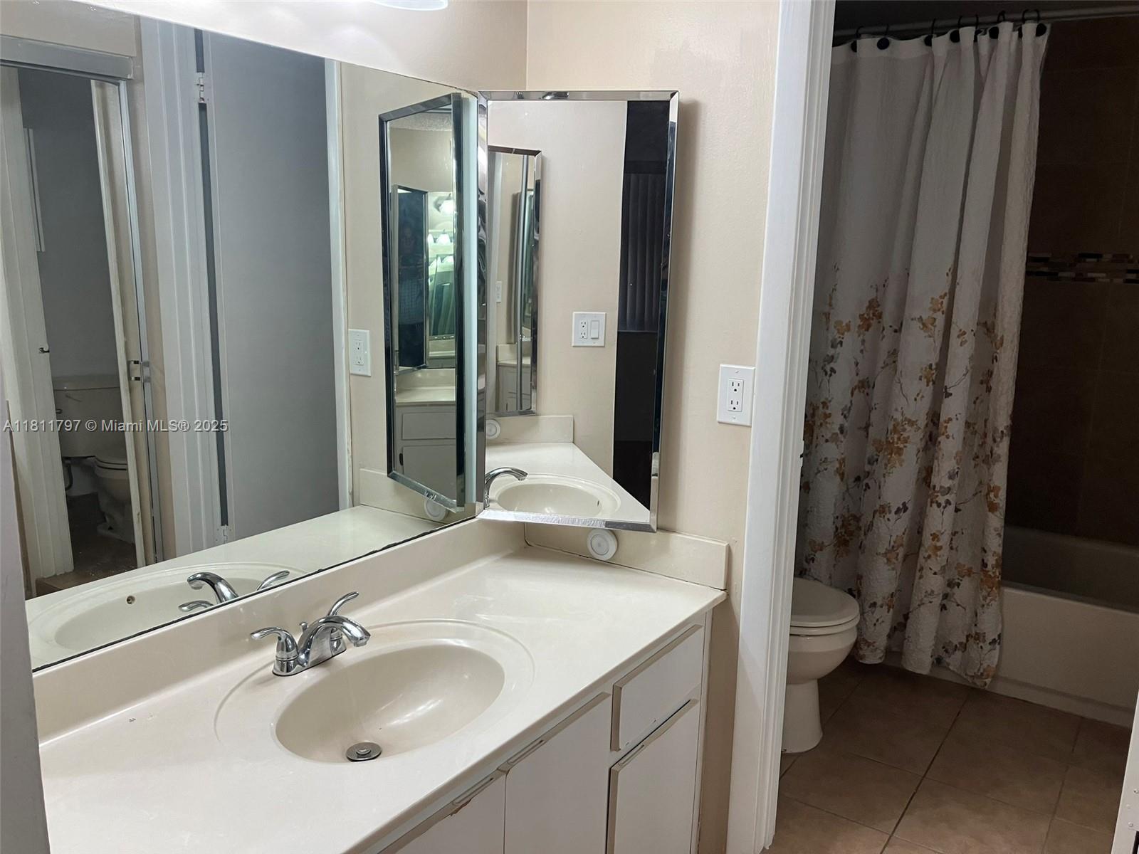 CALUSA POINT - Residential
