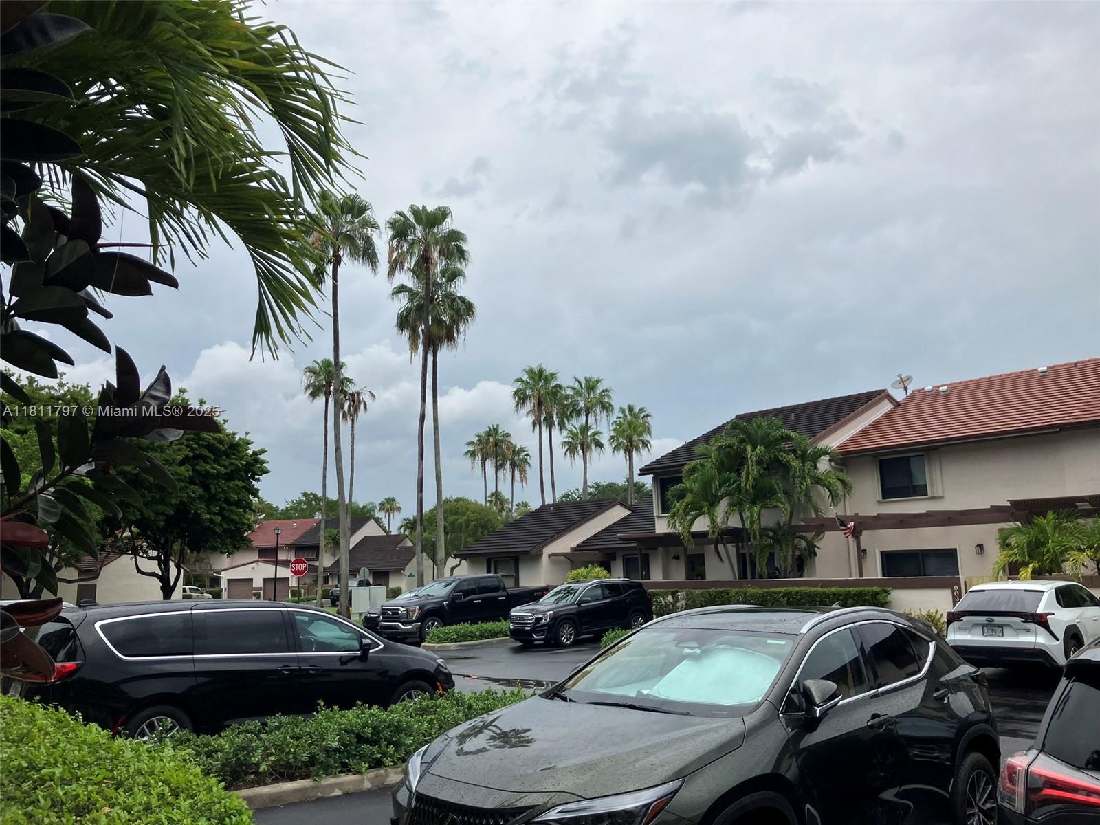 CALUSA POINT - Residential