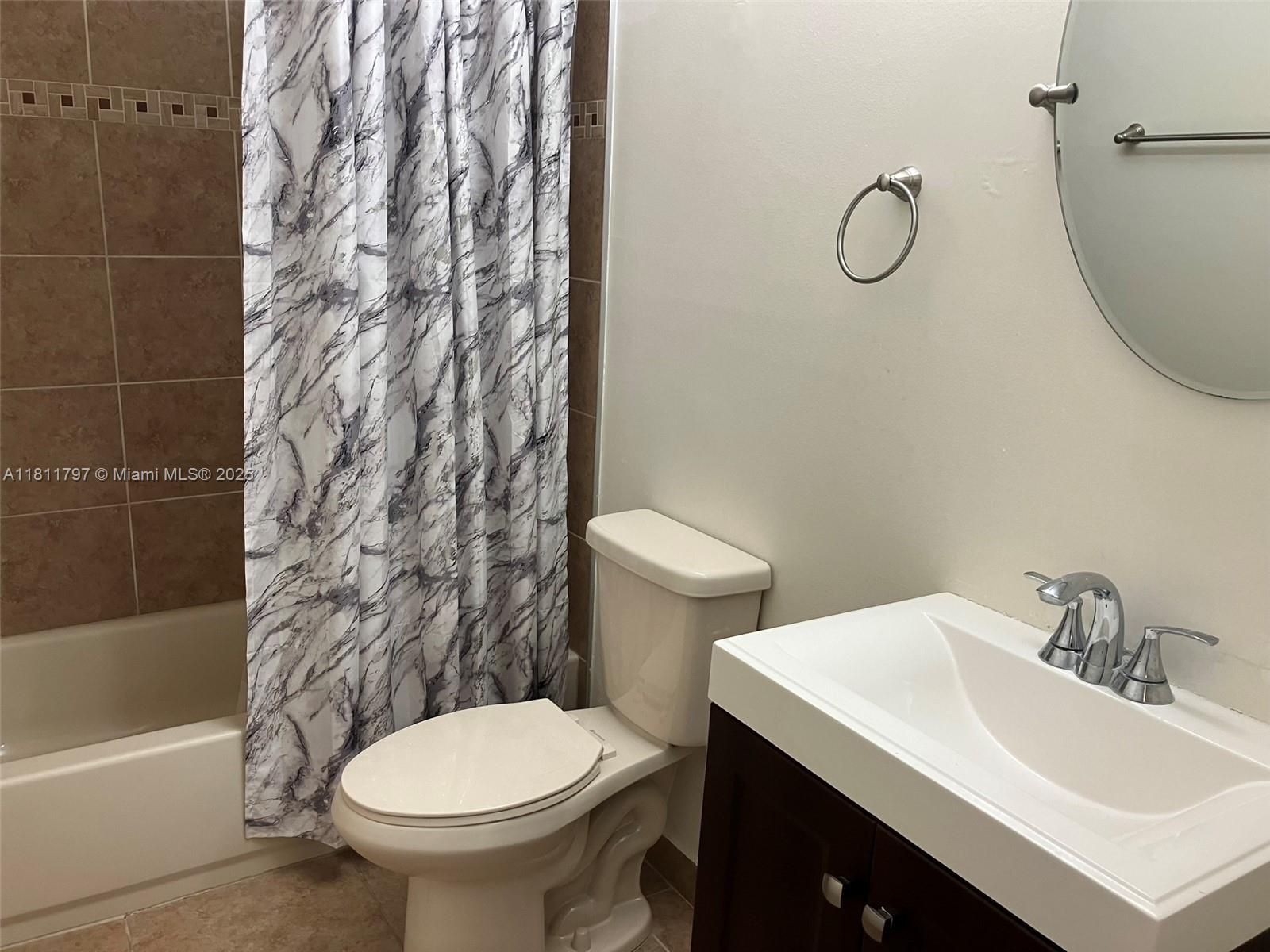 CALUSA POINT - Residential