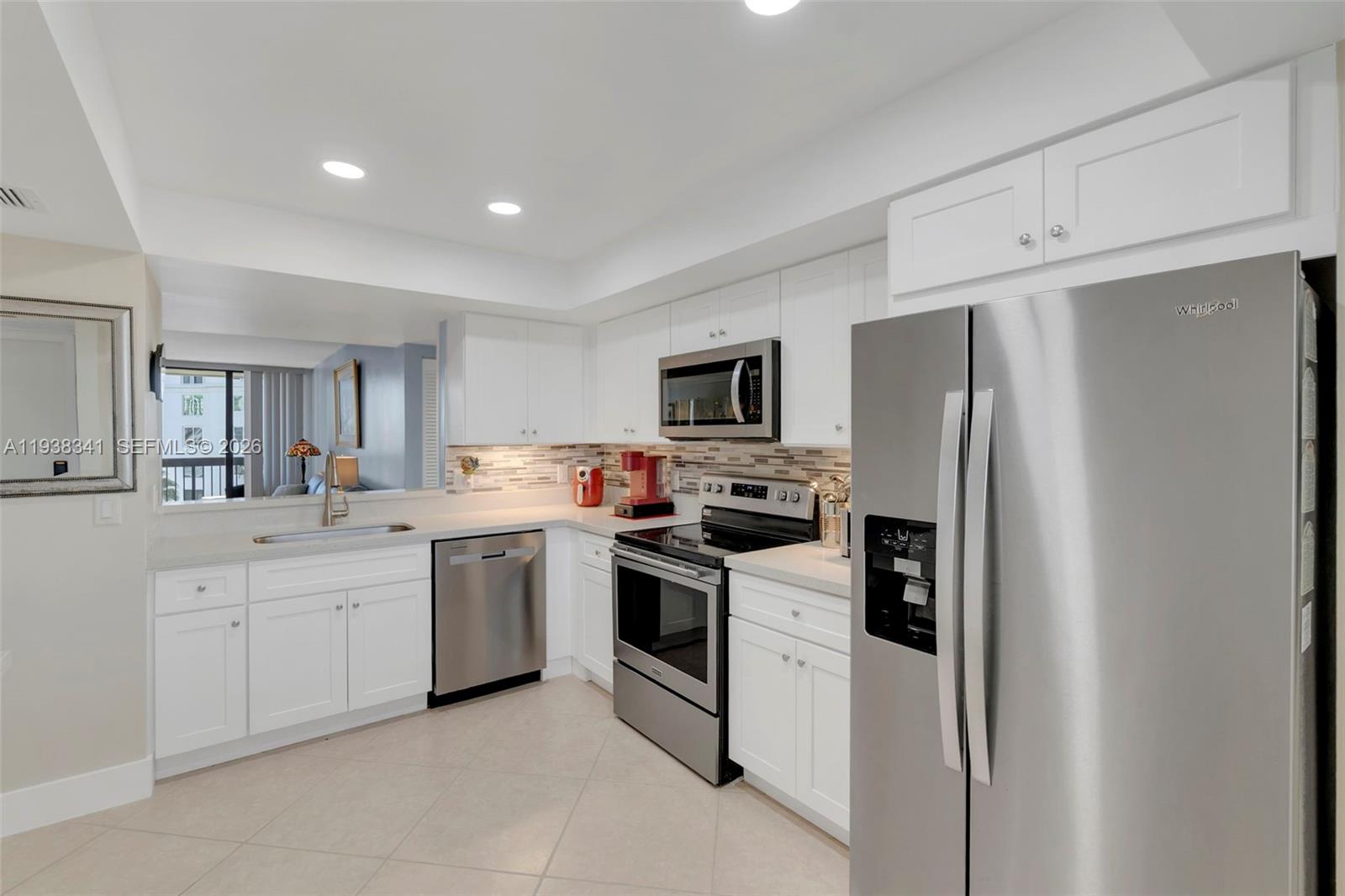 VOYAGER CONDO - Residential