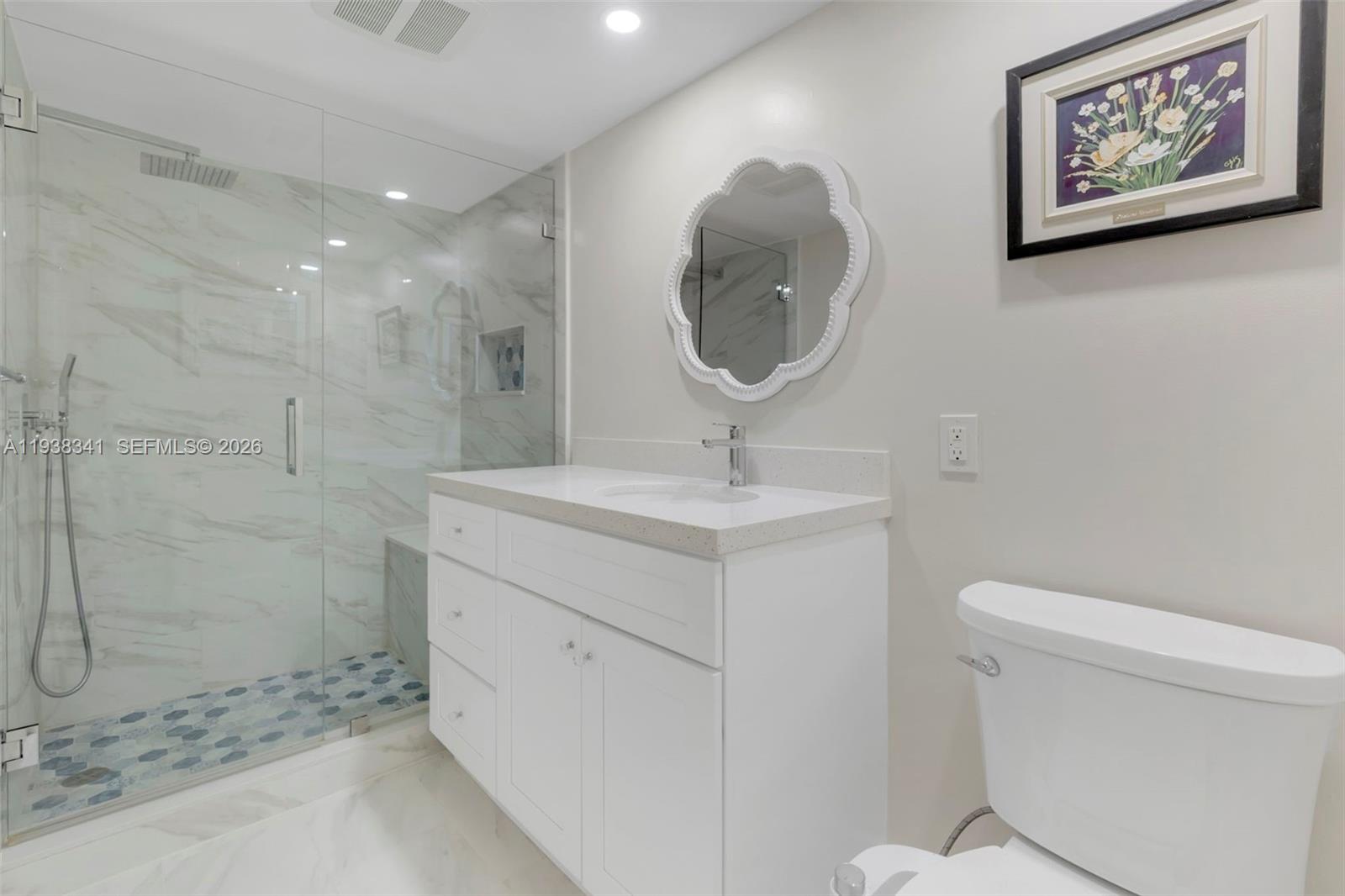 VOYAGER CONDO - Residential